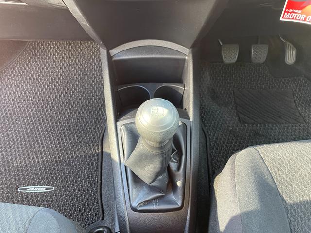 カローラアクシオ １．５Ｇ　５ＭＴ　純正ＳＤナビ　ＤＶＤ再生　フルセグＴＶ　Ｂｌｕｅｔｏｏｔｈオーディオ　バックカメラ　フォグライト　ミラーウィンカー　車線逸脱機能　ステアリングスイッチ　純正１５インチアルミホイール　キーレス（46枚目）