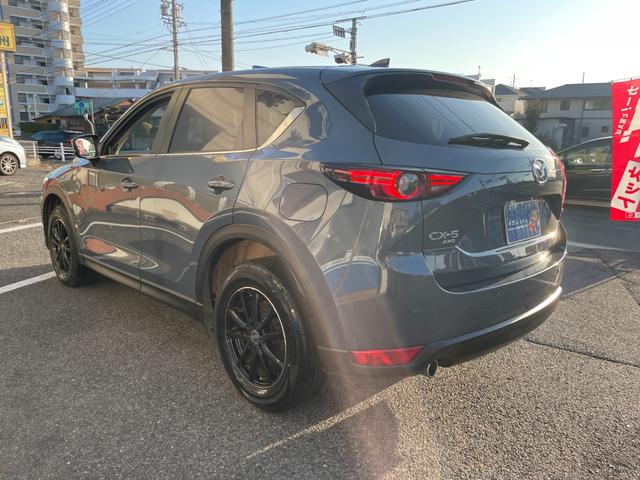 ＣＸ－５ ＸＤ　スマートエディション　６ＭＴ　ディーゼルターボ　４ＷＤ　純正ナビ　ＣａｒＰｌａｙ対応　Ｂｌｕｅｔｏｏｔｈオーディオ　フルセグＴＶ　全方位カメラ　ＥＴＣ　追従クルコン　社外１７インチアルミ　ＬＥＤ　オートライト　リアフォグ（11枚目）