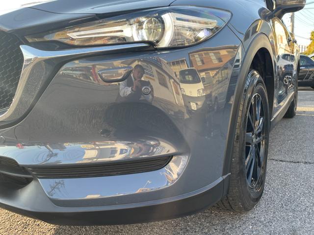 ＣＸ－５ ＸＤ　スマートエディション　６ＭＴ　ディーゼルターボ　４ＷＤ　純正ナビ　ＣａｒＰｌａｙ対応　Ｂｌｕｅｔｏｏｔｈオーディオ　フルセグＴＶ　全方位カメラ　ＥＴＣ　追従クルコン　社外１７インチアルミ　ＬＥＤ　オートライト　リアフォグ（18枚目）