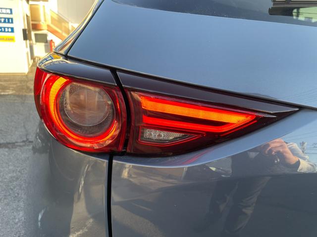 ＣＸ－５ ＸＤ　スマートエディション　６ＭＴ　ディーゼルターボ　４ＷＤ　純正ナビ　ＣａｒＰｌａｙ対応　Ｂｌｕｅｔｏｏｔｈオーディオ　フルセグＴＶ　全方位カメラ　ＥＴＣ　追従クルコン　社外１７インチアルミ　ＬＥＤ　オートライト　リアフォグ（19枚目）