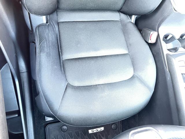 ＣＸ－５ ＸＤ　スマートエディション　６ＭＴ　ディーゼルターボ　４ＷＤ　純正ナビ　ＣａｒＰｌａｙ対応　Ｂｌｕｅｔｏｏｔｈオーディオ　フルセグＴＶ　全方位カメラ　ＥＴＣ　追従クルコン　社外１７インチアルミ　ＬＥＤ　オートライト　リアフォグ（39枚目）