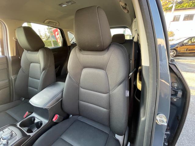 ＣＸ－５ ＸＤ　スマートエディション　６ＭＴ　ディーゼルターボ　４ＷＤ　純正ナビ　ＣａｒＰｌａｙ対応　Ｂｌｕｅｔｏｏｔｈオーディオ　フルセグＴＶ　全方位カメラ　ＥＴＣ　追従クルコン　社外１７インチアルミ　ＬＥＤ　オートライト　リアフォグ（41枚目）