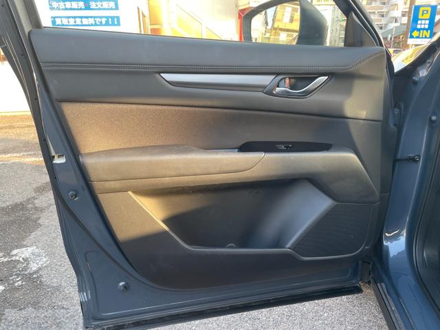 ＣＸ－５ ＸＤ　スマートエディション　６ＭＴ　ディーゼルターボ　４ＷＤ　純正ナビ　ＣａｒＰｌａｙ対応　Ｂｌｕｅｔｏｏｔｈオーディオ　フルセグＴＶ　全方位カメラ　ＥＴＣ　追従クルコン　社外１７インチアルミ　ＬＥＤ　オートライト　リアフォグ（64枚目）