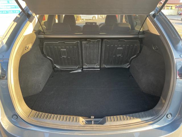 ＣＸ－５ ＸＤ　スマートエディション　６ＭＴ　ディーゼルターボ　４ＷＤ　純正ナビ　ＣａｒＰｌａｙ対応　Ｂｌｕｅｔｏｏｔｈオーディオ　フルセグＴＶ　全方位カメラ　ＥＴＣ　追従クルコン　社外１７インチアルミ　ＬＥＤ　オートライト　リアフォグ（67枚目）