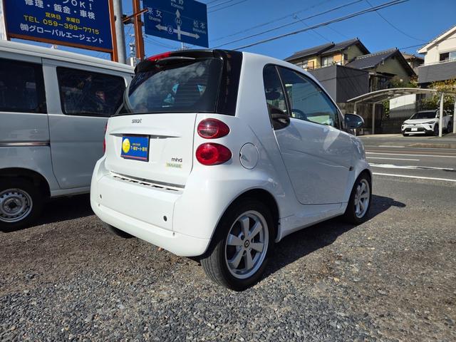 スマートフォーツークーペ mhd パノラマルーフ 社外CDデッキ キーレス 純正アルミW 法令点検整備実施 2年付(4枚目)