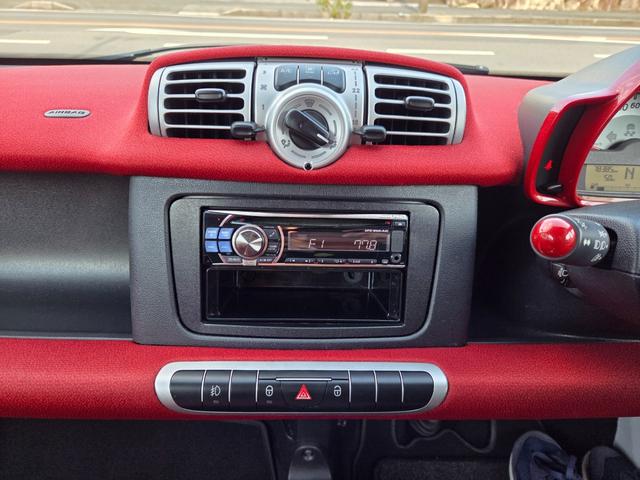 スマートフォーツークーペ mhd パノラマルーフ 社外CDデッキ キーレス 純正アルミW 法令点検整備実施 2年付(11枚目)