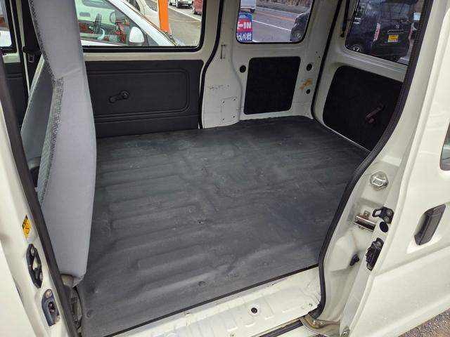 ハイゼットカーゴ 2シーター ハイルーフ 純正ラジオ 国産タイヤ タイミングチェーン 法令点検整備実施 保証付 2年付(11枚目)