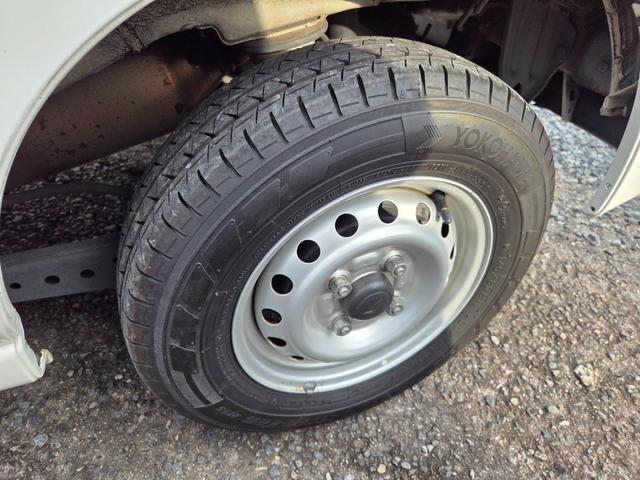 ハイゼットカーゴ 2シーター ハイルーフ 純正ラジオ 国産タイヤ タイミングチェーン 法令点検整備実施 保証付 2年付(13枚目)