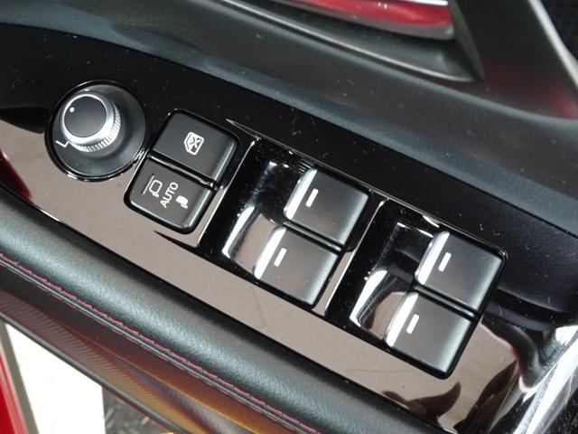 �������i�[�h�A�~���[�I�h�A�̃��b�N�^�A�����b�N�Ńh�A�~���[�������ŊJ���Ă���܂��B