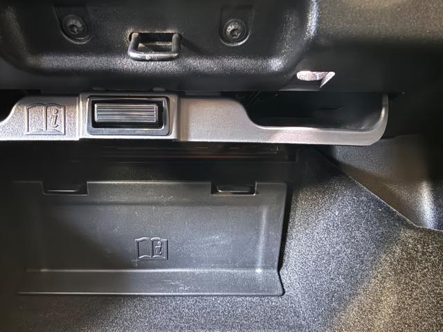 レンジローバーイヴォーク SEプラス 衝突軽減ブレーキ 車線逸脱警報 純正ナビ フルセグ バックカメラ ハーフレザーシート 純正アルミ クルーズコントロール パワーバックドア ヒルディセントコントロール パドルシフト プッシュスタート(21枚目)