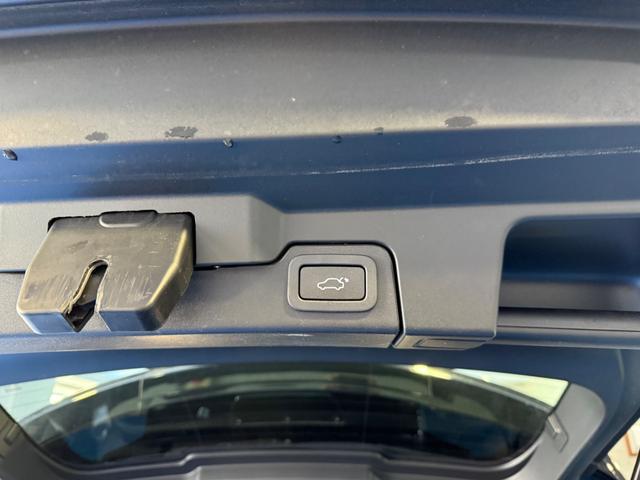 レンジローバーイヴォーク SEプラス 衝突軽減ブレーキ 車線逸脱警報 純正ナビ フルセグ バックカメラ ハーフレザーシート 純正アルミ クルーズコントロール パワーバックドア ヒルディセントコントロール パドルシフト プッシュスタート(35枚目)