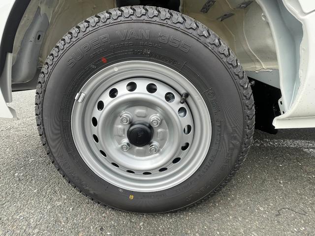 ハイゼットトラック スタンダード スマートアシスト スーパーUVカットガラス リヤコンビネーションランプ(LEDテール&ストップランプ) プリントレザーシート表皮 電動パワーステアリング マニュアルエアコン AM/FMラジオ(20枚目)