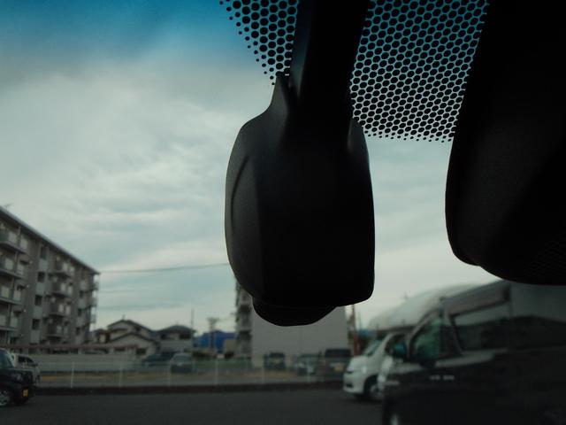 ヴェゼル ハイブリッド　モデューロＸ・ホンダセンシング　ホンダ純正ナビ　ＥＴＣ　前後ドライブレコーダー　クルーズコントロール　ホンダセンシング　運転席＆助手席シートヒーター　バックモニター　禁煙車　ワンオーナー　ＬＥＤヘッド＆フォグライト　オートライト（22枚目）