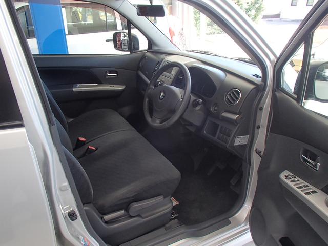 ワゴンR リミテッド 純正ディスチャージヘッドランプ・プッシュスタート・スマートキー・純正エアロ・バックカメラ・バックモニター付きCDプレーヤー・純正アルミホイール(11枚目)