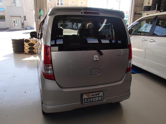 ワゴンR リミテッド 純正ディスチャージヘッドランプ・プッシュスタート・スマートキー・純正エアロ・バックカメラ・バックモニター付きCDプレーヤー・純正アルミホイール(16枚目)