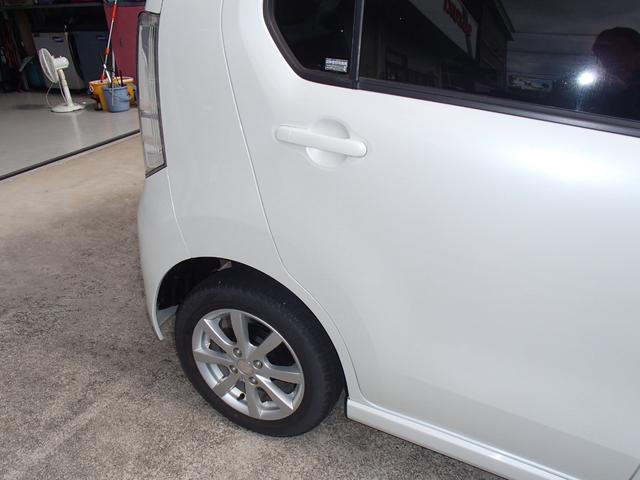 ワゴンＲスティングレー Ｘ　純正ディスチャージヘッドランプ・フォグランプ・純正アルミホイール・純正エアロ・プッシュスタート・スマートキー・両席エアバッグ・アイドリングストップ・エレクトロニックスタビリティプログラム装着車（12枚目）