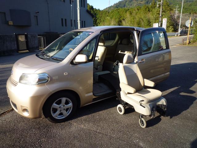 ポルテ １５０ｉ・ウェルキャブ車・サイドアクセス・手動介護Ｂ　電動式車椅子収納装置・ナビ・テレビ・バックカメラ・ＥＴＣ・ＬＥＤ・Ｂｌｕｅｔｏｏｔｈオーディオ・禁煙車・アルミホイール・ＯＢＤＩＩ機関診断済み（2枚目）