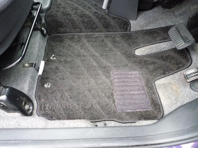 ステラ カスタムＲリミテッド　４ＷＤ　・スタッドレスタイヤ・車検９年３月・ナビ・テレビ・ＥＴＣ・ＨＩＤ・Ｂｌｕｅｔｏｏｔｈオーディオ・禁煙車・純正アルミホイール・フルエアロ・ＯＢＤＩＩ機関診断済み・記録簿・取説（16枚目）