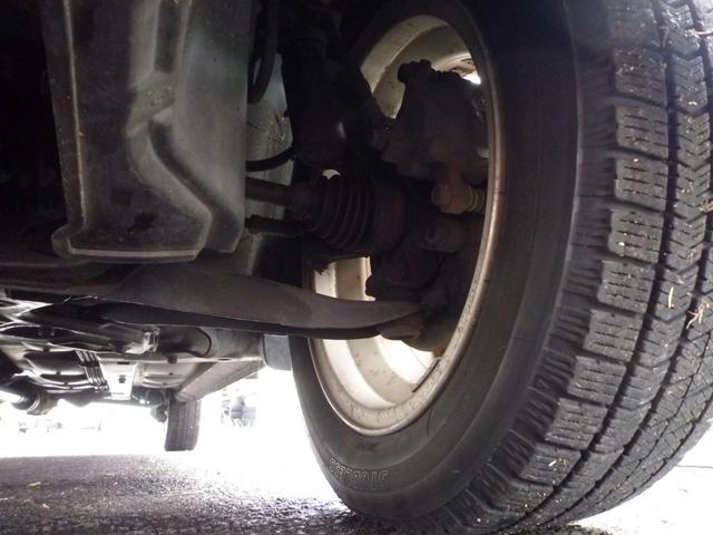 ステラ カスタムＲリミテッド　４ＷＤ　・スタッドレスタイヤ・車検９年３月・ナビ・テレビ・ＥＴＣ・ＨＩＤ・Ｂｌｕｅｔｏｏｔｈオーディオ・禁煙車・純正アルミホイール・フルエアロ・ＯＢＤＩＩ機関診断済み・記録簿・取説（34枚目）