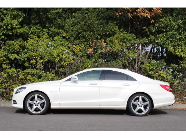 CLS350ブルーエフィシェンシAMGスポーツパケジ ワンオーナー ディーラー記録簿完備 AMG63エンブレム サンルーフ 黒革 シートヒーター 純ナビ地デジBカメラ ETC 取説 新車保証書 記録簿 スペアキー(12枚目)