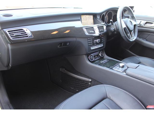 CLS350ブルーエフィシェンシAMGスポーツパケジ ワンオーナー ディーラー記録簿完備 AMG63エンブレム サンルーフ 黒革 シートヒーター 純ナビ地デジBカメラ ETC 取説 新車保証書 記録簿 スペアキー(18枚目)
