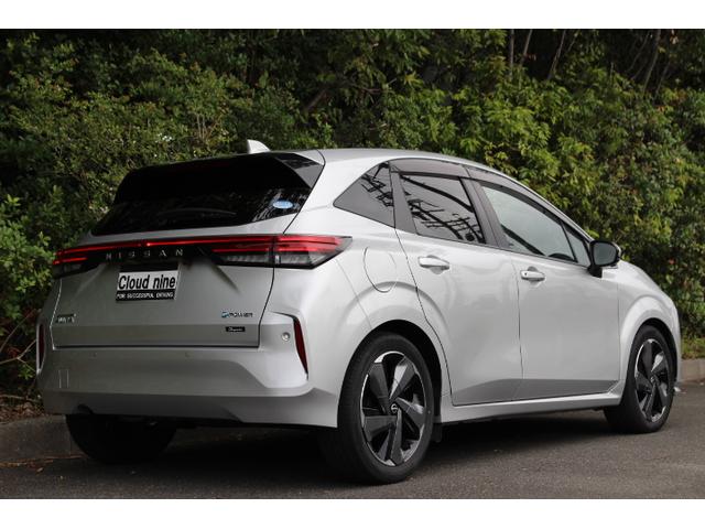 オーラ Ｇ　当社下取り直売車両！！プロパイロット　ブラインドスポットモニター　全方位カメラ　デジタルインナーミラー　クリアランスソナー　ＬＥＤヘッドライト　置くだけ充電　ＨＤＭＩ　ＥＴＣ　ドラレコ　スペアキー（7枚目）