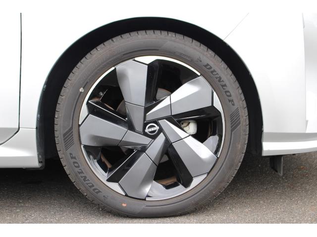 オーラ Ｇ　当社下取り直売車両！！プロパイロット　ブラインドスポットモニター　全方位カメラ　デジタルインナーミラー　クリアランスソナー　ＬＥＤヘッドライト　置くだけ充電　ＨＤＭＩ　ＥＴＣ　ドラレコ　スペアキー（30枚目）
