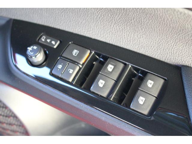 プリウス Sツーリングセレクション 当社買取直売車輛 E-Four 4WD 社外フルエアロ Panasonic10インチナビ ネット動画視聴 Bluetooth バックカメラ ETC 17インチ社外AW シートヒーター(14枚目)