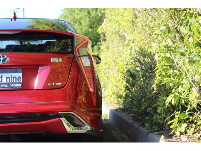 プリウス Sツーリングセレクション 当社買取直売車輛 E-Four 4WD 社外フルエアロ Panasonic10インチナビ ネット動画視聴 Bluetooth バックカメラ ETC 17インチ社外AW シートヒーター(31枚目)