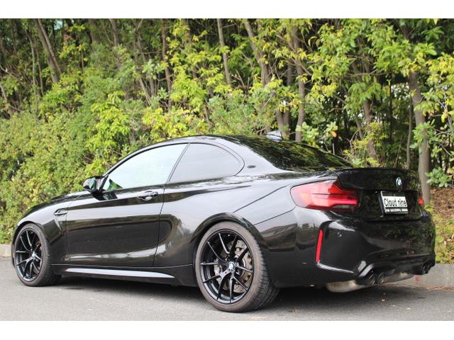 Ｍ２ コンペティション　Ｅｉｂａｃｈ製ダウンサス　Ｍパフォーマンスステアリング＆１９ＡＷ　Ｍスポーツシート　コンペティションＭミラー　カーボンインテリア　ＨａｒｍａｎＫａｒｄｏｎスピーカー　ＥＴＣ　クルコン　バックモニター（6枚目）