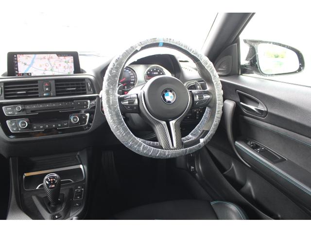 Ｍ２ コンペティション　Ｅｉｂａｃｈ製ダウンサス　Ｍパフォーマンスステアリング＆１９ＡＷ　Ｍスポーツシート　コンペティションＭミラー　カーボンインテリア　ＨａｒｍａｎＫａｒｄｏｎスピーカー　ＥＴＣ　クルコン　バックモニター（9枚目）