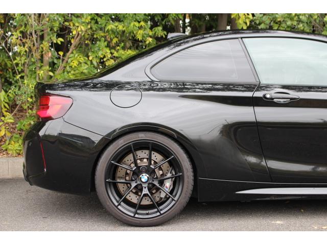 Ｍ２ コンペティション　Ｅｉｂａｃｈ製ダウンサス　Ｍパフォーマンスステアリング＆１９ＡＷ　Ｍスポーツシート　コンペティションＭミラー　カーボンインテリア　ＨａｒｍａｎＫａｒｄｏｎスピーカー　ＥＴＣ　クルコン　バックモニター（19枚目）