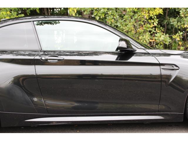 Ｍ２ コンペティション　Ｅｉｂａｃｈ製ダウンサス　Ｍパフォーマンスステアリング＆１９ＡＷ　Ｍスポーツシート　コンペティションＭミラー　カーボンインテリア　ＨａｒｍａｎＫａｒｄｏｎスピーカー　ＥＴＣ　クルコン　バックモニター（20枚目）