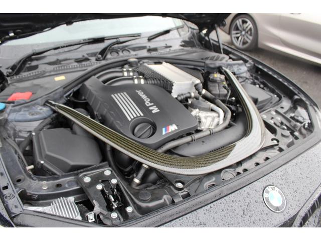 Ｍ２ コンペティション　Ｅｉｂａｃｈ製ダウンサス　Ｍパフォーマンスステアリング＆１９ＡＷ　Ｍスポーツシート　コンペティションＭミラー　カーボンインテリア　ＨａｒｍａｎＫａｒｄｏｎスピーカー　ＥＴＣ　クルコン　バックモニター（26枚目）