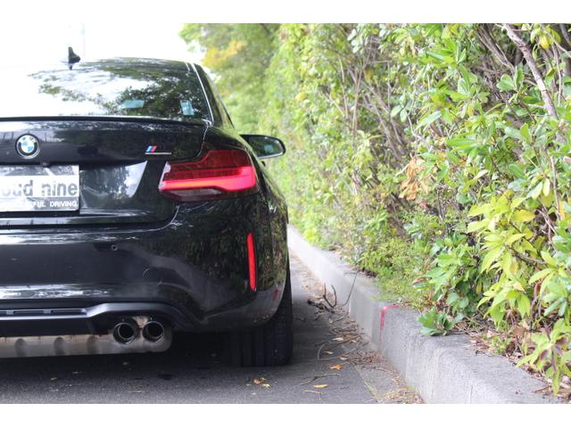 Ｍ２ コンペティション　Ｅｉｂａｃｈ製ダウンサス　Ｍパフォーマンスステアリング＆１９ＡＷ　Ｍスポーツシート　コンペティションＭミラー　カーボンインテリア　ＨａｒｍａｎＫａｒｄｏｎスピーカー　ＥＴＣ　クルコン　バックモニター（32枚目）