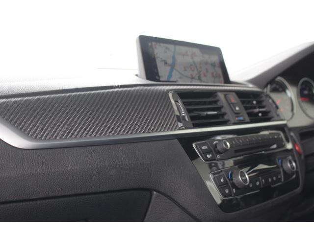 Ｍ２ コンペティション　Ｅｉｂａｃｈ製ダウンサス　Ｍパフォーマンスステアリング＆１９ＡＷ　Ｍスポーツシート　コンペティションＭミラー　カーボンインテリア　ＨａｒｍａｎＫａｒｄｏｎスピーカー　ＥＴＣ　クルコン　バックモニター（50枚目）