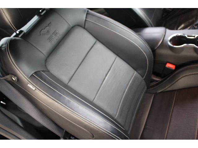 マスタング 50イヤーズ エディション ワンオーナー ディーラー記録簿(H28.29.30.R1.2.3.4.5.7)50周年記念エンブレム 19AW シートヒーター シートクーラー 前方ドラレコ バックカメラ ETC Bluetooth(17枚目)