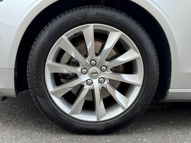 Ｖ９０ Ｔ５　モメンタム　レザーシート　全方位カメラ　ルーフレール　レーダークルーズコントロール　クリアランスソナー　レーンキープアシスト　ブラインドスポットモニター　オートハイビーム（30枚目）