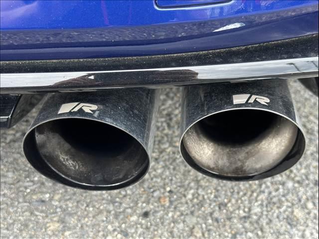 ゴルフＲ Ｇｏｌｆ　Ｒ　ＲＨＤ　ＲＥＭＵＳマフラー　エナペタル車高調　シートヒーター　パワーシート　メモリーシート　Ｂｌｕｅｔｏｏｔｈ接続可　黒革シート　レーダークルーズコントロール　レーンキープアシスト　ブラインドスポットモニター（8枚目）