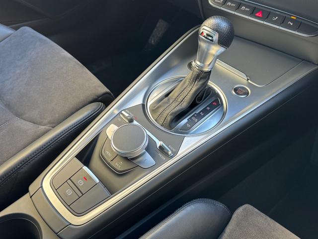 TTクーペ 1.8TFSI Sラインパッケージ マトリクスLEDヘッドライト バックカメラ ハーフレザーシート クルーズコントロール ETC ターボ アイドリングストップ Bluetooth接続可 フルセグTV スマートキー クリアナンスソナー(77枚目)