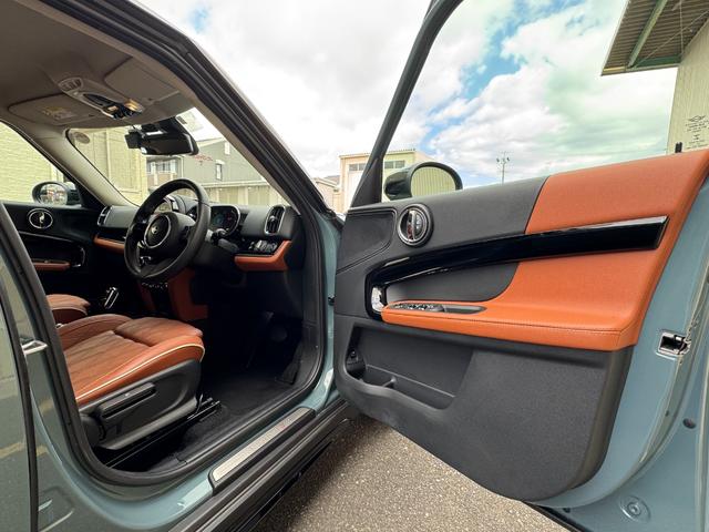 MINI クーパーSD クロスオーバー オール4 ルーフレール シートヒーター リアビューカメラ 純正ナビ パワーバックドア ブラウンレザーシート スマートキー ETC LEDヘッドライト 純正18インチアルミホイール ルーフレール(38枚目)