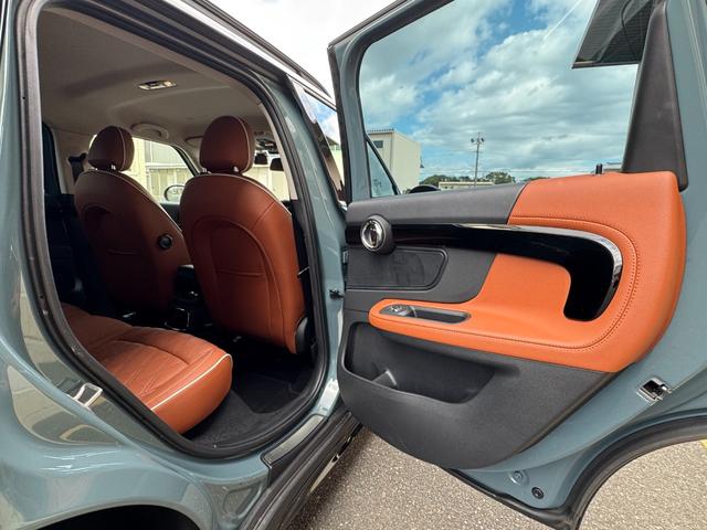 MINI クーパーSD クロスオーバー オール4 ルーフレール シートヒーター リアビューカメラ 純正ナビ パワーバックドア ブラウンレザーシート スマートキー ETC LEDヘッドライト 純正18インチアルミホイール ルーフレール(41枚目)