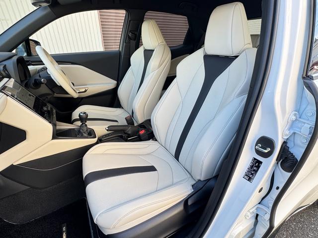 LBX LBX MORIZO RR “Bespoke Build” 100台限定車 イエローキャリパー 寒冷地仕様 プリクラッシュセーフティ パワーバックドア LEDヘッドライト 純正19インチアルミホイール ブラインドスポットモニター 禁煙車 クリアランスソナー(45枚目)