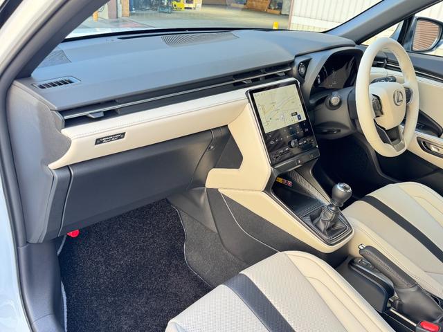 LBX LBX MORIZO RR “Bespoke Build” 100台限定車 イエローキャリパー 寒冷地仕様 プリクラッシュセーフティ パワーバックドア LEDヘッドライト 純正19インチアルミホイール ブラインドスポットモニター 禁煙車 クリアランスソナー(46枚目)