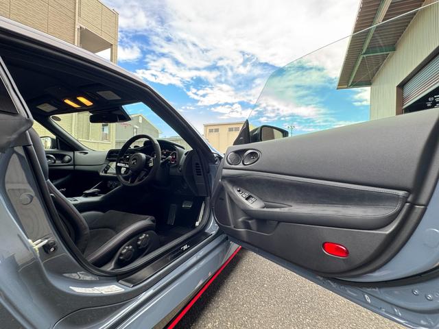 フェアレディＺ フェアレディＺ　ＮＩＳＭＯ　後期型　ＢＯＳＥサウンドシステム　ＲＥＣＡＲＯ製コンビシート　純正ＲＡＹＳ鍛造１９インチアルミホイール　純正ナビ　フルセグＴＶ　ＬＥＤヘッドライト　レーダークルーズ　車線逸脱警報　ＥＴＣ２．０（21枚目）