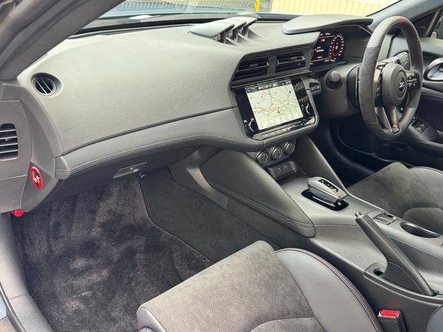 フェアレディＺ フェアレディＺ　ＮＩＳＭＯ　後期型　ＢＯＳＥサウンドシステム　ＲＥＣＡＲＯ製コンビシート　純正ＲＡＹＳ鍛造１９インチアルミホイール　純正ナビ　フルセグＴＶ　ＬＥＤヘッドライト　レーダークルーズ　車線逸脱警報　ＥＴＣ２．０（36枚目）