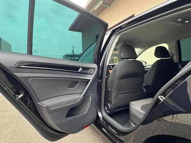 ゴルフ ＴＳＩ　ハイライン　テックエディション　フロントアシスト　ＬＥＤヘッドライト　ブラインドスポットモニター　レーダークルーズコントロール　レーンキープアシスト　純正メーカーナビ　フルセグＴＶ　ＥＴＣ２．０　パドルシフト　純正１７インチＡＷ（37枚目）