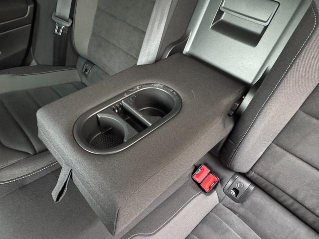 ゴルフ ＴＳＩ　ハイライン　テックエディション　フロントアシスト　ＬＥＤヘッドライト　ブラインドスポットモニター　レーダークルーズコントロール　レーンキープアシスト　純正メーカーナビ　フルセグＴＶ　ＥＴＣ２．０　パドルシフト　純正１７インチＡＷ（42枚目）