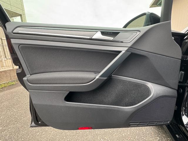 ゴルフ ＴＳＩ　ハイライン　テックエディション　フロントアシスト　ＬＥＤヘッドライト　ブラインドスポットモニター　レーダークルーズコントロール　レーンキープアシスト　純正メーカーナビ　フルセグＴＶ　ＥＴＣ２．０　パドルシフト　純正１７インチＡＷ（44枚目）