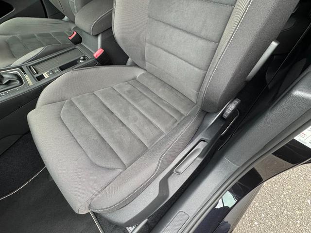 ゴルフ ＴＳＩ　ハイライン　テックエディション　フロントアシスト　ＬＥＤヘッドライト　ブラインドスポットモニター　レーダークルーズコントロール　レーンキープアシスト　純正メーカーナビ　フルセグＴＶ　ＥＴＣ２．０　パドルシフト　純正１７インチＡＷ（47枚目）